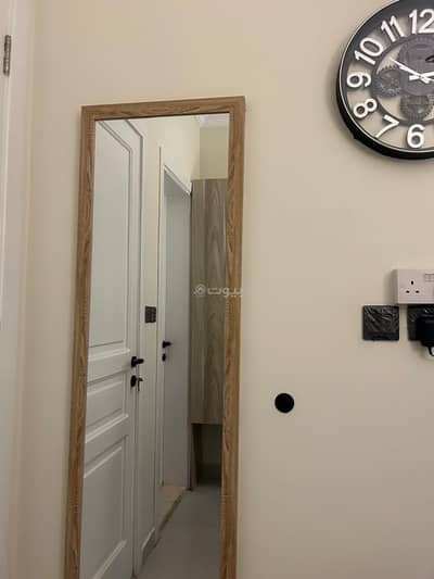 1 Bedroom Flat for Rent in Jeddah - A studio with one room, a bathroom, and a kitchen, with an area of 25 square meters