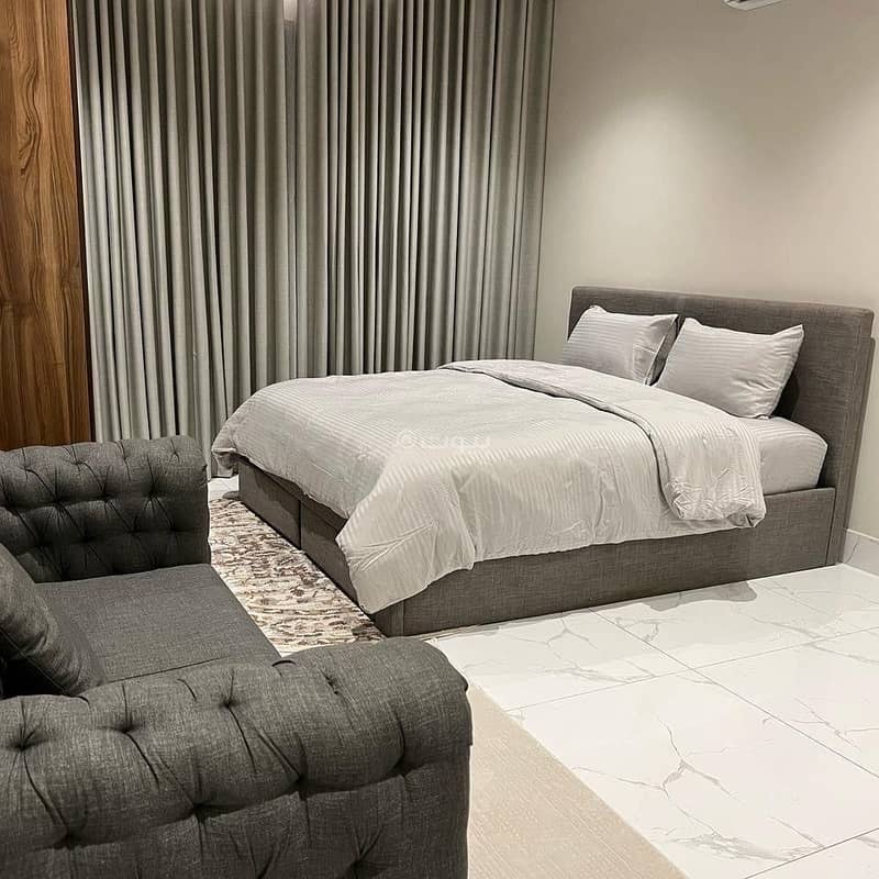 A calm apartment with a warm design