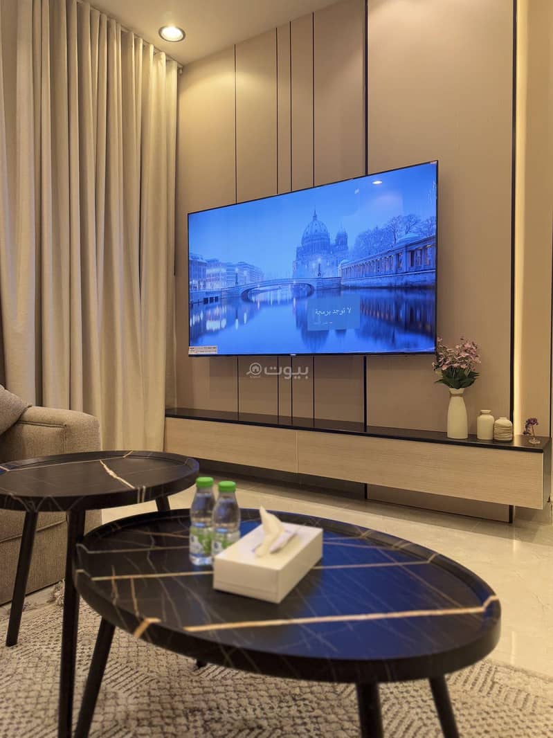 Luxury apartment with one room and a hall, self-entry