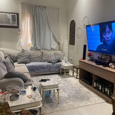 2 Bedroom Flat for Rent in Madina - A room, a hall and a kitchen next to the train station