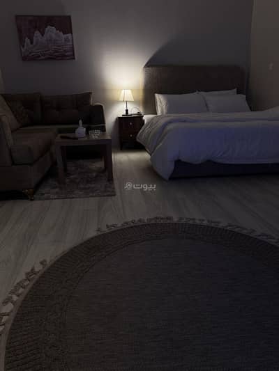 1 Bedroom Flat for Rent in Jeddah - Studio with master bed and quiet sitting room