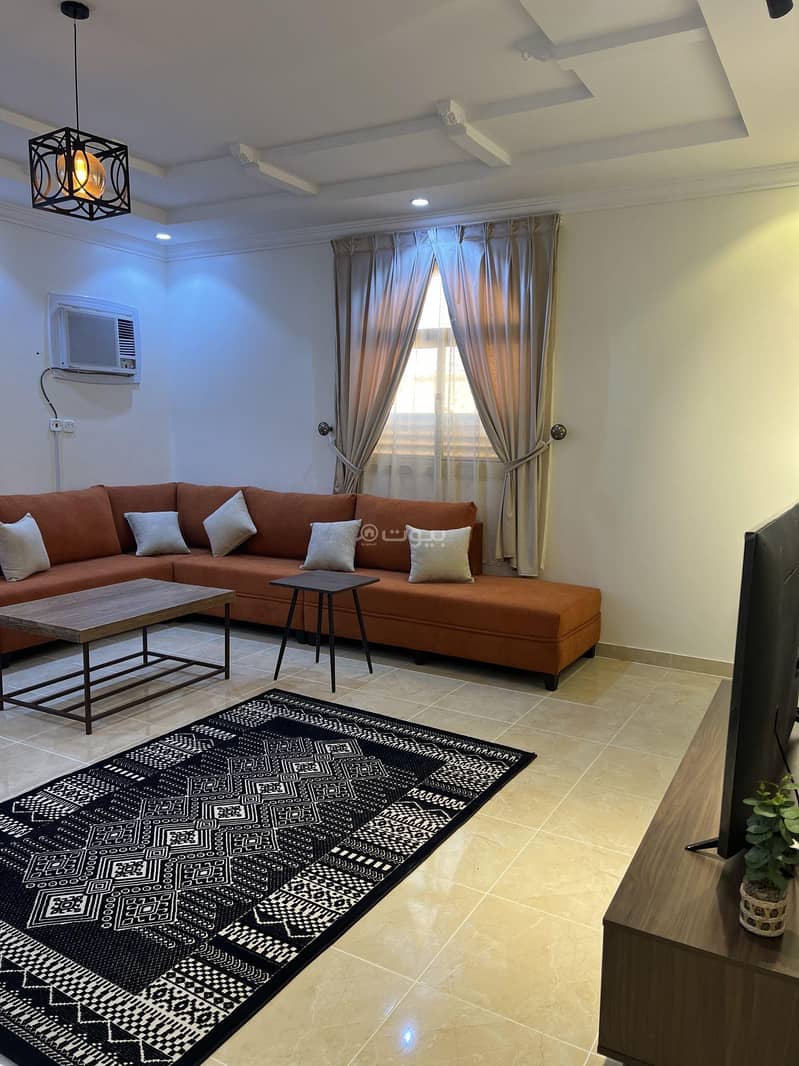 Apartment with an elegant hall and a bedroom