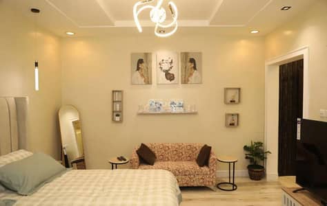 1 Bedroom Apartment for Rent in Riyadh - Studio with master bed and sitting room