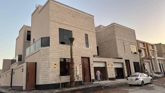3 Bedroom Villa for Sale in West Riyadh, Riyadh - Three Story Villa with Elegant Design for Sale – Al Mahdiyah District
