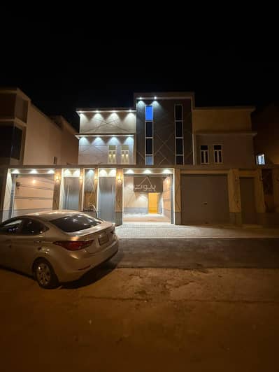 3 Bedroom Floor for Sale in South Riyadh, Riyadh - أدوار للبيع في حي عكاظ ، الرياض