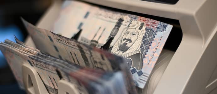 ما الفرق بين التمويل والقرض وكيف تختار الأنسب؟