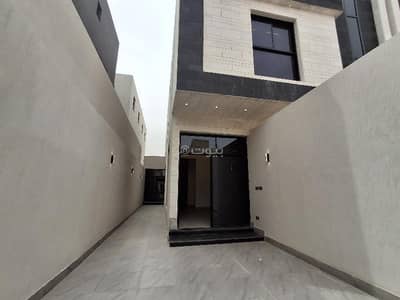 3 Bedroom Floor for Sale in East Riyadh, Riyadh - Ground floor in Al Munsiyah neighborhood