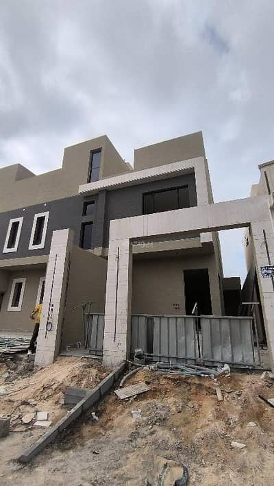 دور 4 غرف نوم للبيع في شرق الرياض، الرياض - دور ارضي فاخر للبييييييع لراغبي السكن المتميز