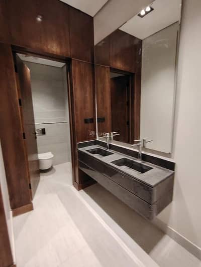 5 Bedroom Floor for Sale in East Riyadh, Riyadh - Floor in East Riyadh，Al Munsiyah 5 bedrooms 1600000 SAR - 87655287