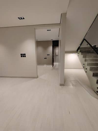 5 Bedroom Floor for Sale in East Riyadh, Riyadh - Upper Townhouse Floor for Sale in Al Munsiyah, East Riyadh