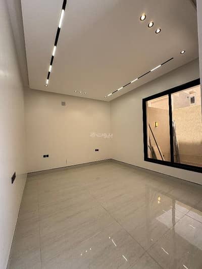 5 Bedroom Floor for Sale in East Riyadh, Riyadh - Floor for Sale in Al Rimal, East Riyadh
