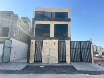 5 Bedroom Floor for Sale in East Riyadh, Riyadh - Apartment for sale in Al Ramal, East Riyadh