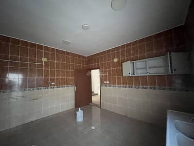 6 Bedroom Villa for Rent in North Jeddah, Jeddah - Spacious villa with a large swimming pool, two floors, and annex for rent in Jeddah, Pearl neighborhood