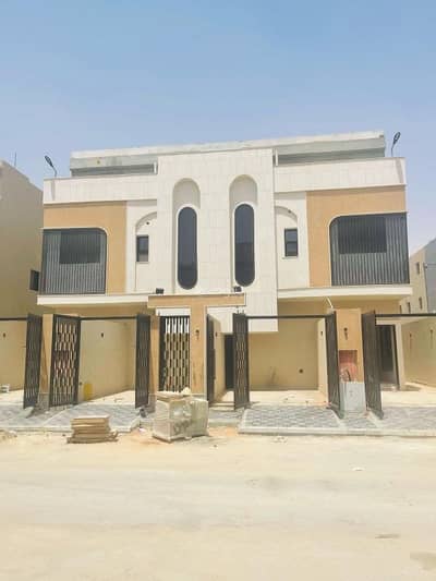 دور 4 غرف نوم للبيع في شرق الرياض، الرياض - عقار للبيع تاون هاوس علوي