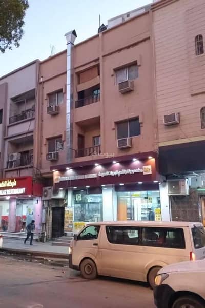 عمارة  للبيع في وسط الرياض، الرياض - عمارة تجارية للبيع – بداية شارع الحجاز، الرياض