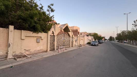 ارض  للبيع في شمال جدة، جدة - ارض للبيع ( فيلا هدد ) في حي الشاطئ