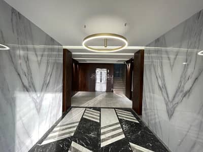 5 Bedroom Flat for Sale in Al Buhayrat, Makkah - Makkah penthouse, Al-Buhayrat neighborhood, 5 rooms with rooftops for 500 thousand, a great deal and new
