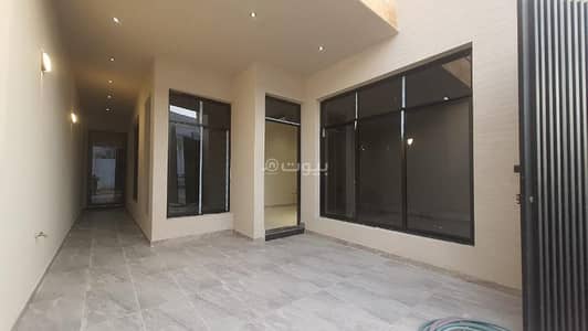 5 Bedroom Villa for Sale in East Riyadh, Riyadh - Duplex villa in Al Yarmouk neighborhood