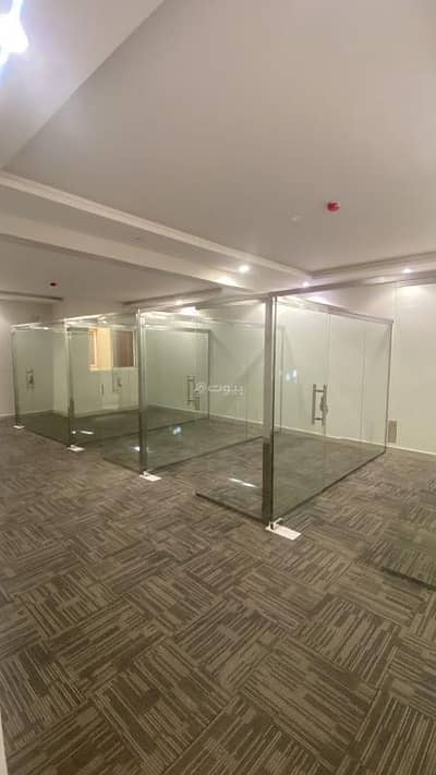 Office for Rent in West Riyadh, Riyadh - Office in West Riyadh，Tuwaiq 70000 SAR - 87668525
