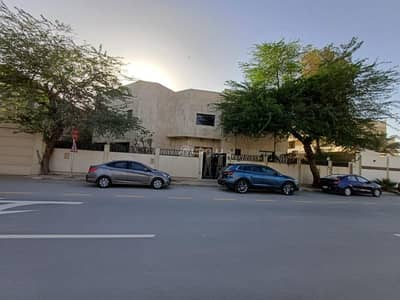 فیلا 8 غرف نوم للايجار في شمال الرياض، الرياض - فيلا للإيجار في شارع ابن الربيع, حي السليمانية, مدينة الرياض, منطقة الرياض