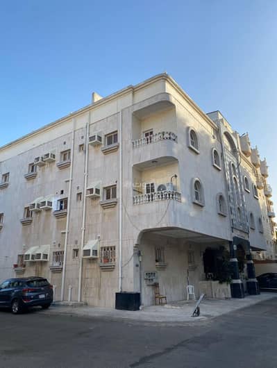 عمارة 5 غرف نوم للبيع في شمال جدة، جدة - عمارة على شارعين في حي العزيزية