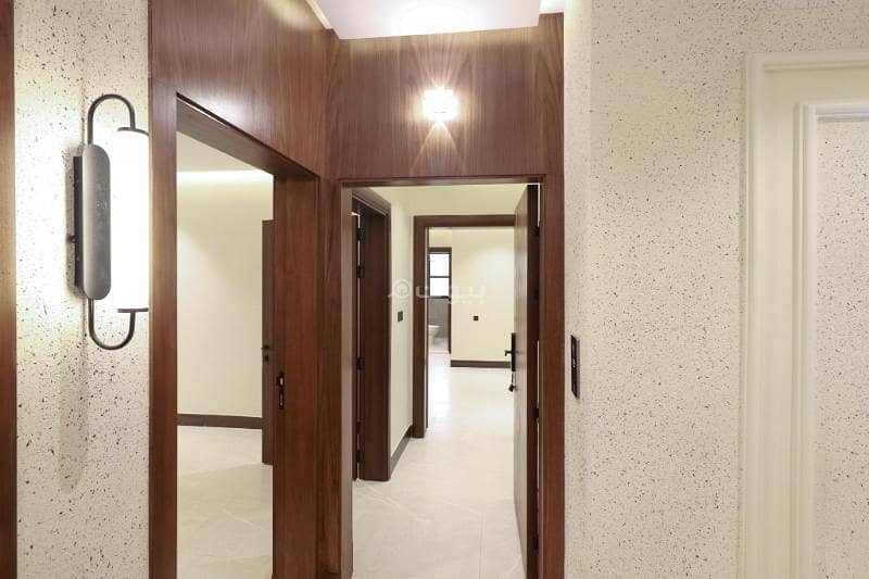 4 bedroom front apartment with two entrances for sale in Rawdah, Jeddah