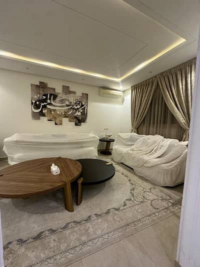 فیلا 8 غرف نوم للبيع في شمال الرياض، الرياض - للبيع فيلا + شقتين بمساحة 345م في الرياض حي الوادي - 979