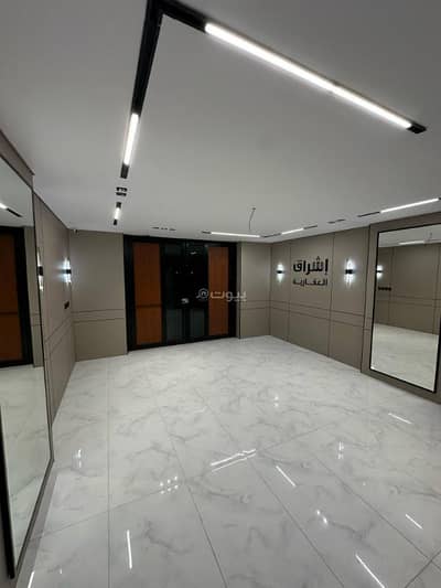 4 Bedroom Flat for Sale in North Jeddah, Jeddah - Two streets near the mosque