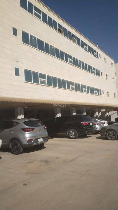 5 Bedroom Apartment for Rent in North Riyadh, Riyadh - Two-story apartment in Al Malga neighborhood