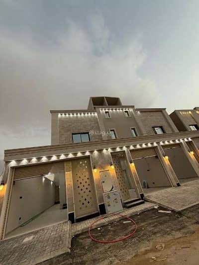 5 Bedroom Floor for Sale in East Riyadh, Riyadh - Floor for Sale in Al Janadriyah, East Riyadh