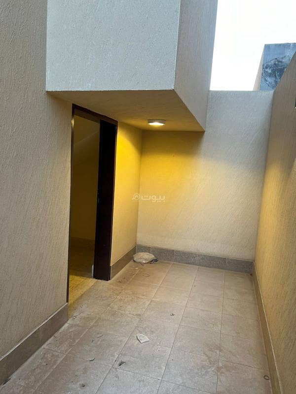 For rent upper floor in Riyadh, Al Arid neighborhood - offer number 932