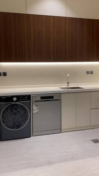 4 Bedroom Apartment for Rent in North Jeddah, Jeddah - Luxury new unused apartment in Al Nahda district - strategic location and modern design with integrated kitchen, modern appliances and negotiable price