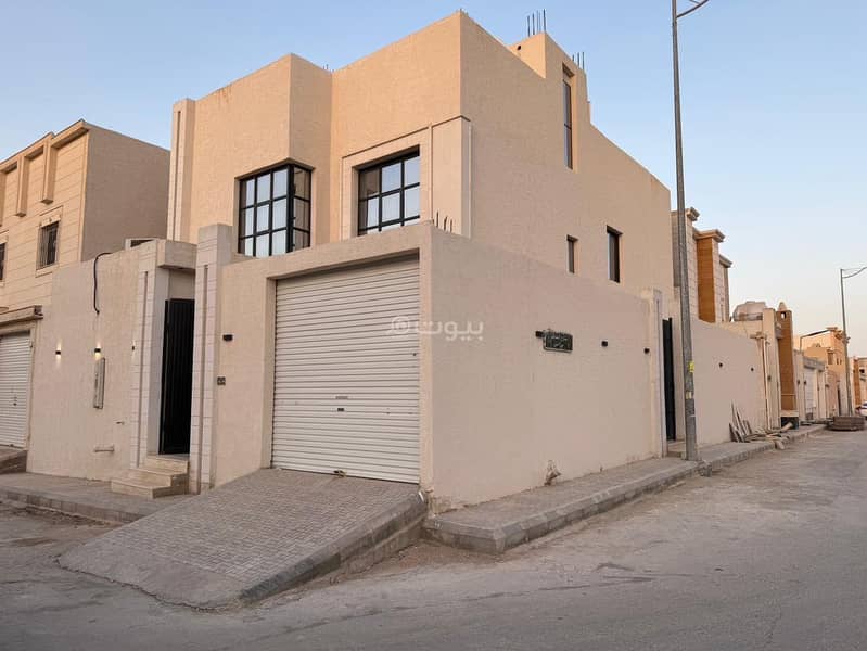 فلة زاوية فاخرة للبيع بحي أحد – على شارعين وموقع مميز