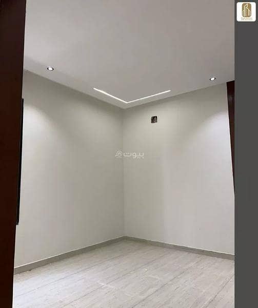 Villa for sale in Tuwaiq, west of Riyadh.