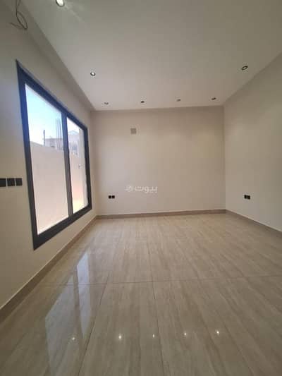 5 Bedroom Villa for Sale in East Riyadh, Riyadh - Semi-detached villa for sale in Al Ramal district at a special price