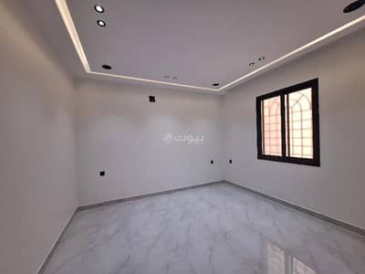 3 Bedroom Floor for Sale in East Riyadh, Riyadh - Floor in East Riyadh，Al Bayan Neighborhood 3 bedrooms 900000 SAR - 87675815