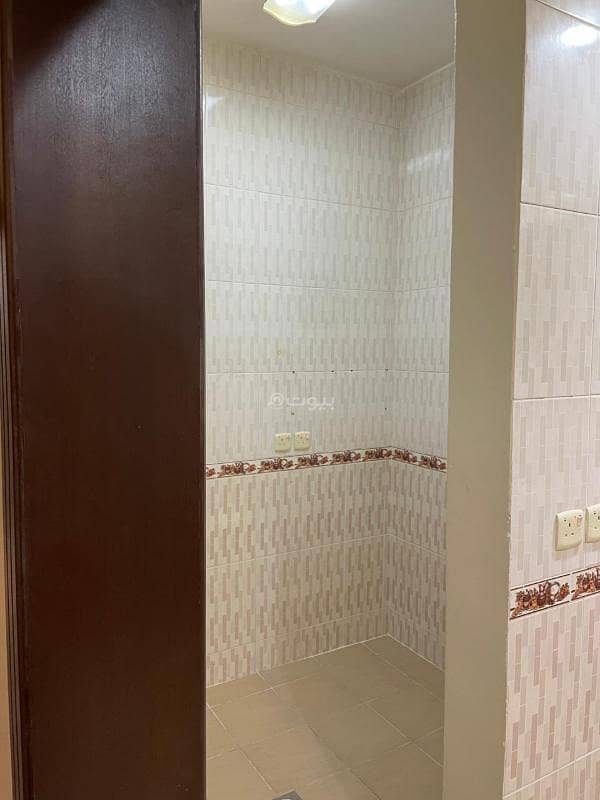 Luxury apartment for rent in Al Yasmeen district - a luxurious residential experience!