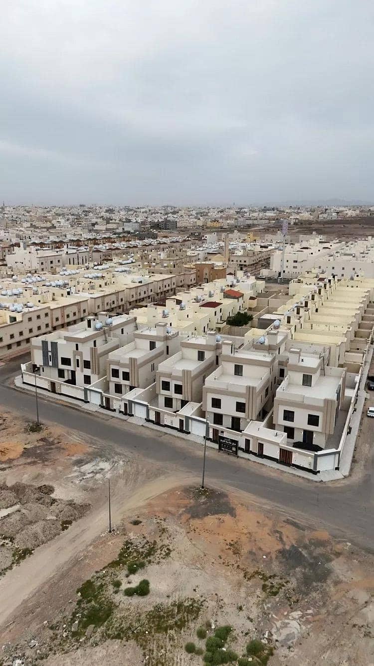 Villa For Sale in Al Ranuna, Madina