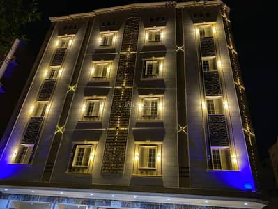 3 Bedroom Flat for Rent in North Jeddah, Jeddah - 3 bedroom apartment with a living room for rent at 30,000 riyals in Alsalamah, Jeddah