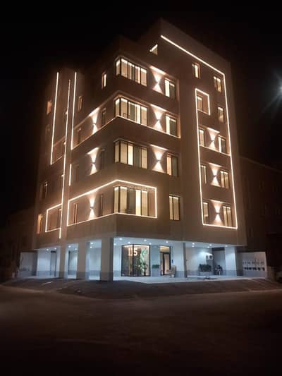 4 Bedroom Apartment for Sale in North Jeddah, Jeddah - Luxury apartments in Rawdah neighborhood
