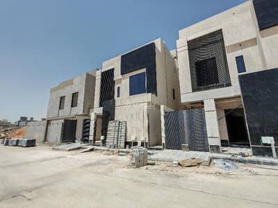5 Bedroom Villa for Sale in East Riyadh, Riyadh - For sale villa with an indoor staircase in Al Ramal neighborhood, east of Riyadh, excellent location near all services and main roads