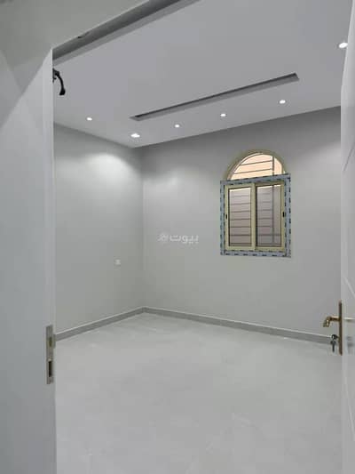 1 Bedroom Floor for Sale in Industrial, Madina - Studio Apartment For Sale Industrial, Madina