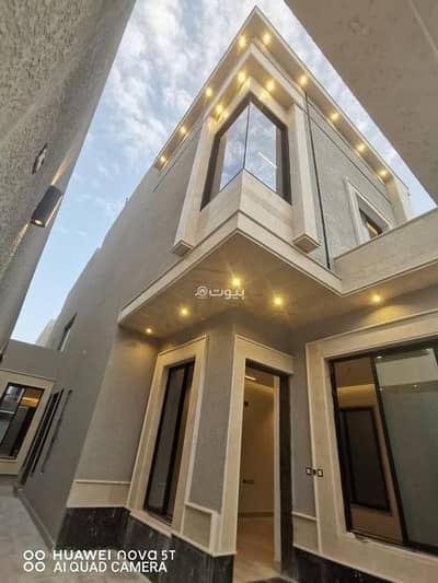 5 Bedroom Villa for Sale in East Riyadh, Riyadh - Villa with interior staircase and apartment for sale in Al Ramal district, Tannal plan