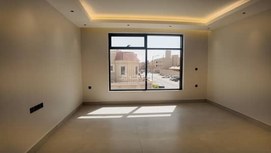 دور 4 غرف نوم للبيع في شمال الرياض، الرياض - دور للبيع في الياسمين، الرياض