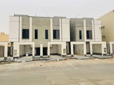 4 Bedroom Floor for Sale in East Riyadh, Riyadh - Floor in East Riyadh，Al Janadriyah 4 bedrooms 1000000 SAR - 87649812