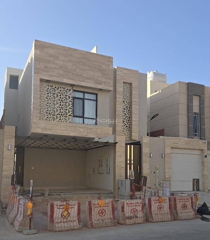 Villa in North Riyadh，Al Yasmin 5 bedrooms 5200000 SAR - 87677456