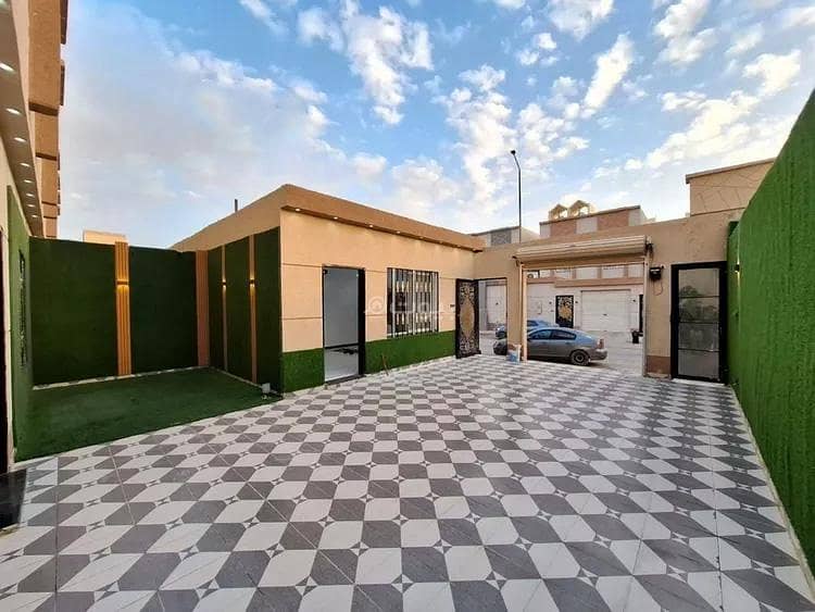 Floor For Sale in Tuwaiq, West Riyadh