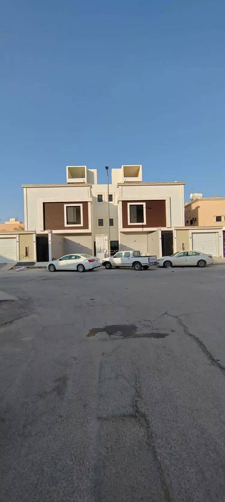 Floor For Sale in Al Nahdah، East Riyadh