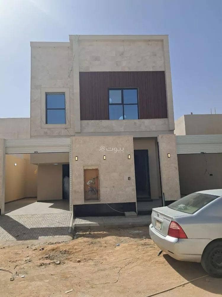 Floor For Sale in Okaz, South Riyadh