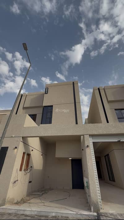 فیلا 4 غرف نوم للبيع في شرق الرياض، الرياض - أدوار 4 غرف نوم للبيع في حي السعادة